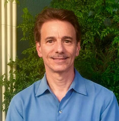 photograph of Dr. Noah Oderberg, Oakland, Berkeley & East Bay CA Psychologist & Therapist for Psychotherapy, Couples & Marriage Counseling, Depression, Anxiety, Stress, Infidelity, Relationships & Conflict